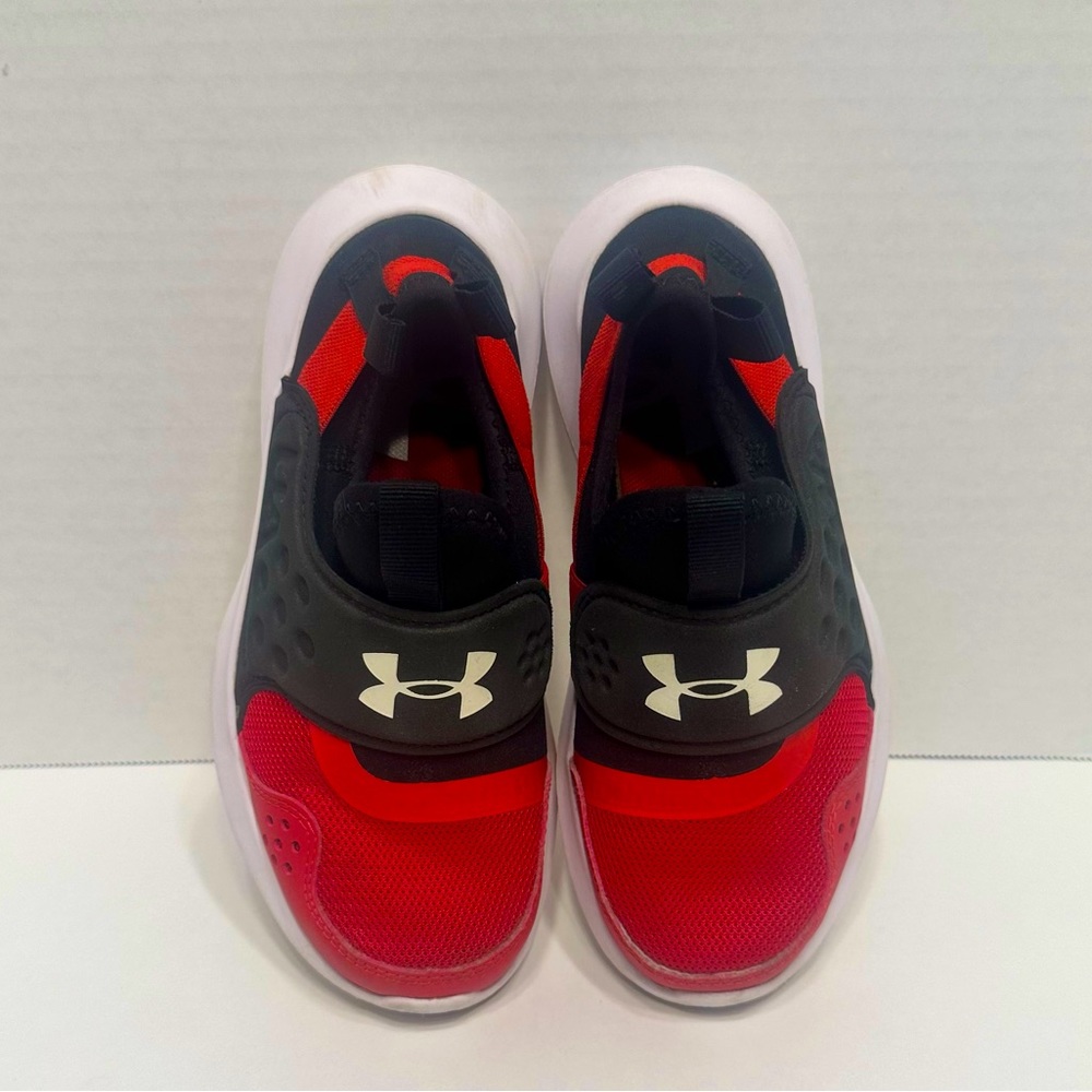 Under Armour shoes boys size 13k